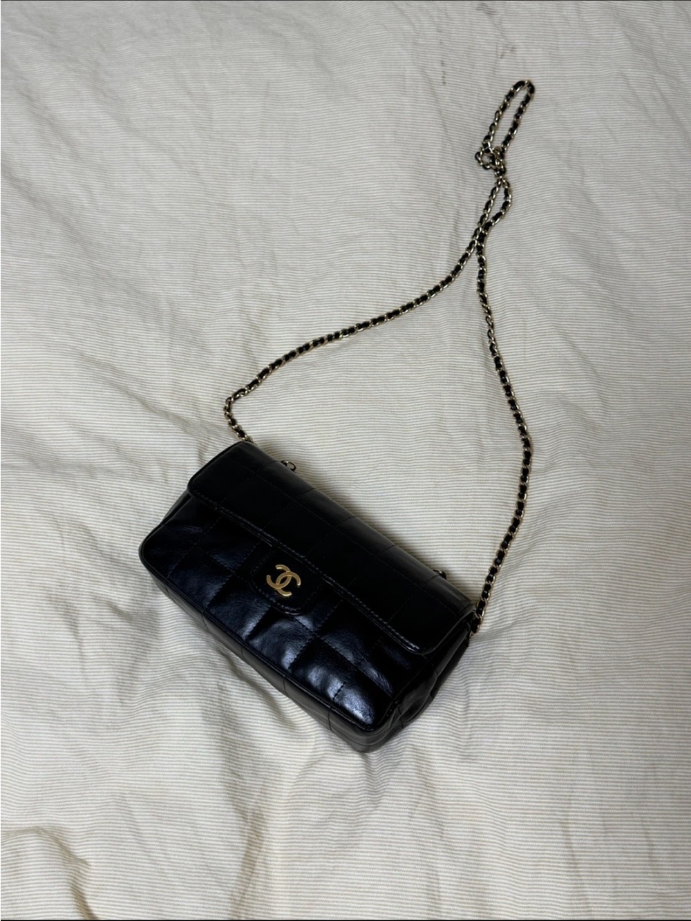 Chanel Vintage Black Lambskin Chain Shoulder Crossbody Bag - Picture 4 of 9